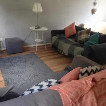 3 Bedroom - Entire - Affluent Suburb Bristol